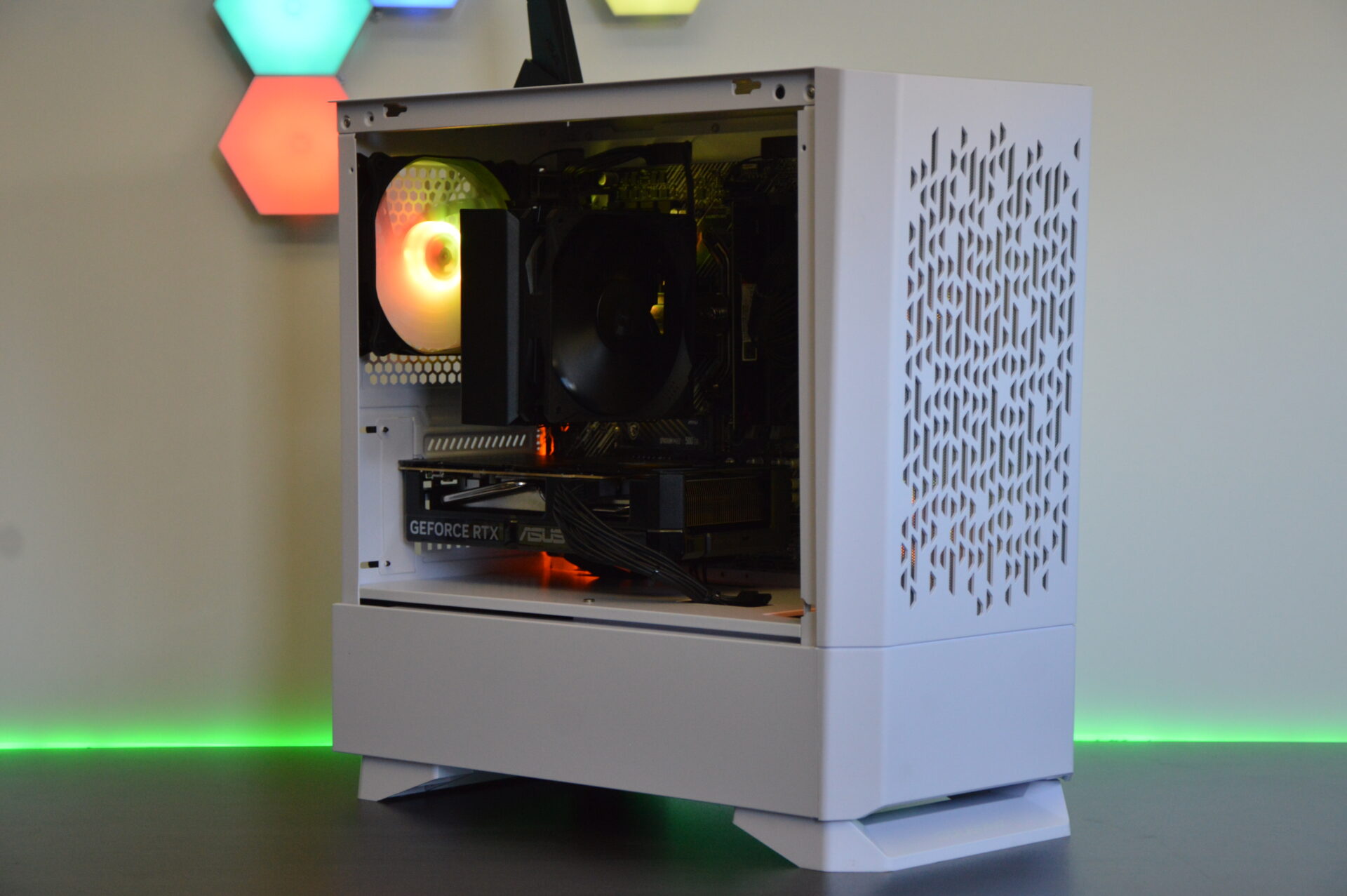 NVIDIA RTX 5060 White RGB Gaming PC - AMD Ryzen 5 CPU, 16GB DDR4, 500GB SSD, W11