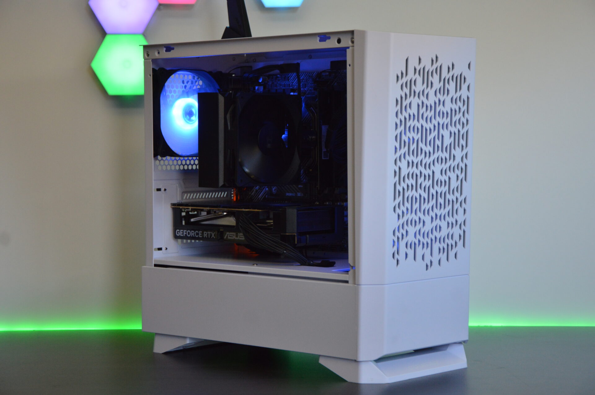 NVIDIA RTX 5060 White RGB Gaming PC - AMD Ryzen 5 CPU, 16GB DDR4, 500GB SSD, W11 - Image 4