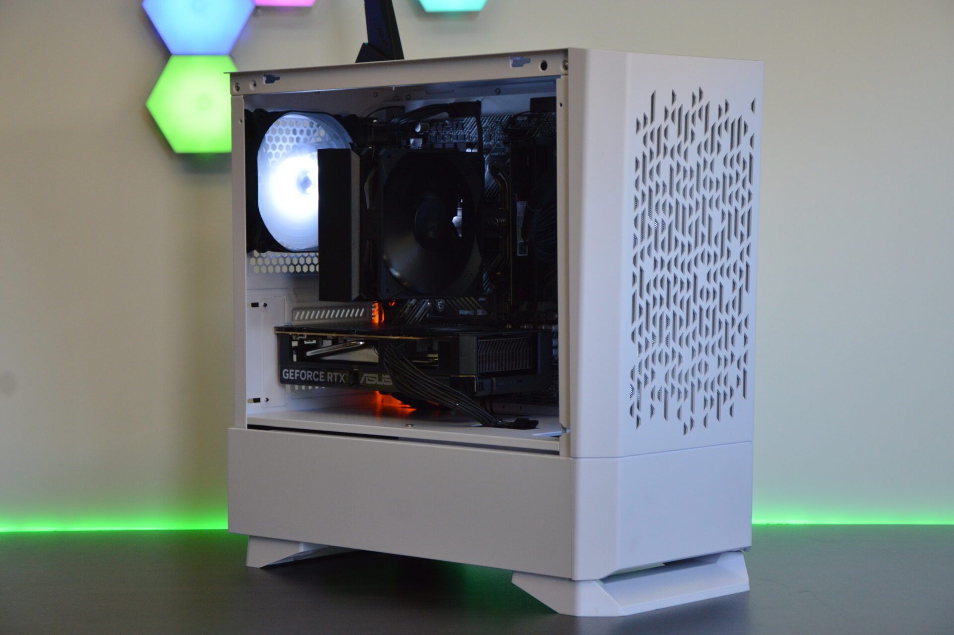 NVIDIA RTX 5060 White RGB Gaming PC - AMD Ryzen 5 CPU, 16GB DDR4, 500GB SSD, W11 - Image 5