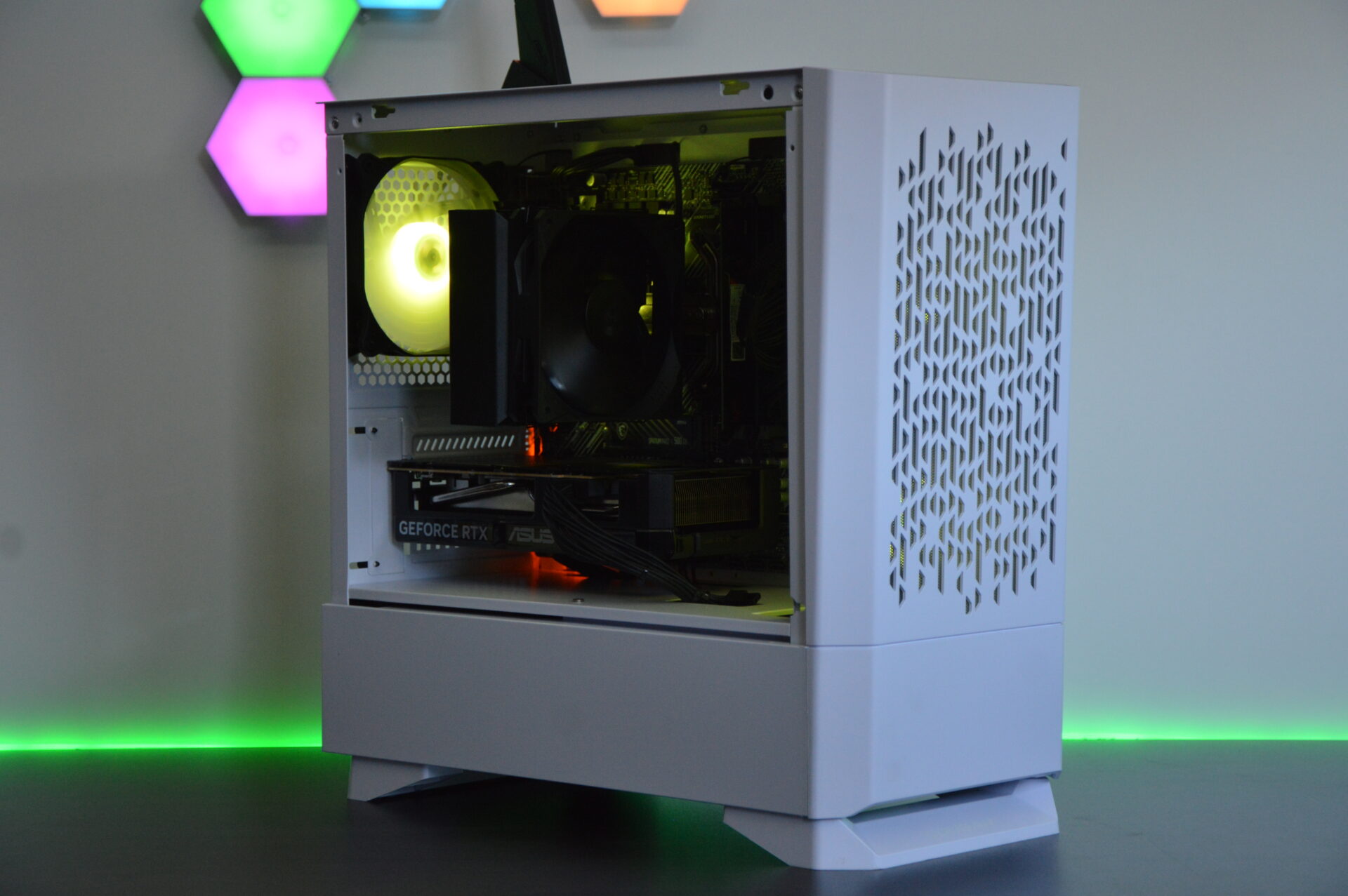 NVIDIA RTX 5060 White RGB Gaming PC - AMD Ryzen 5 CPU, 16GB DDR4, 500GB SSD, W11 - Image 6